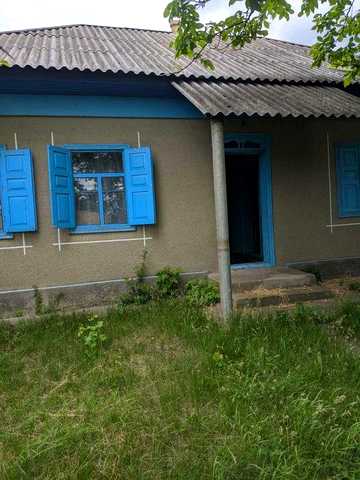 Продам будинок з великим шматком землі