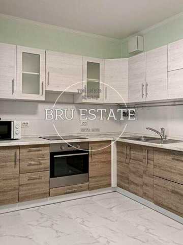 Продаж 2 к квартири Позняки   Біля озера    6й поверх     Якісний ремонт  Інвертор будинок 2016 року ЖК Патріотіка
