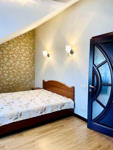 Продаж  3 кімнатної квартири 103 м2  у  м.Вишневе вул. К.Скрябіна 15 ЖК На Козацькій