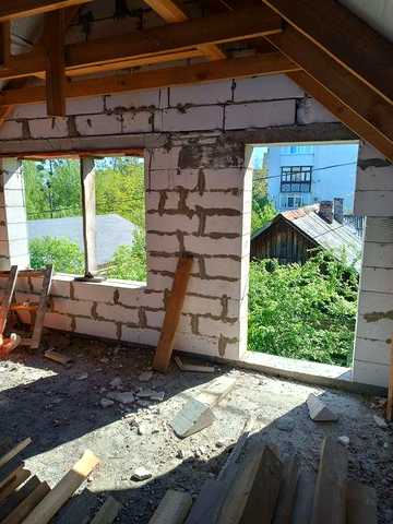 Продам будову в центрі міста ціна договірна