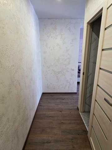 Сдам в аренду 1 комнатную квартиру на 98кв , 1 этаж