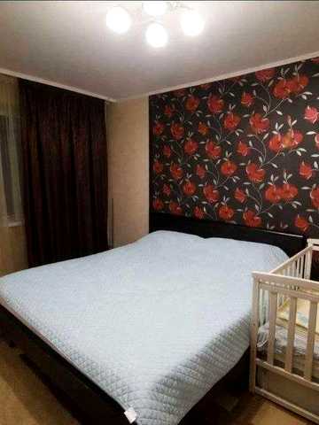 Продам 3-х кімнатну квартиру Слобожанське. 93 м.кв