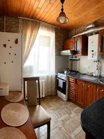 Продається 3-кімнатна квартира площею 55,1 м² у самому центрі міста Ромни, бульвар Шевченка, 29.