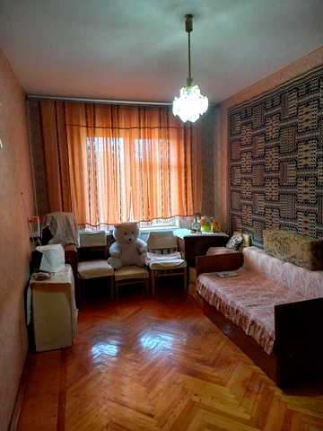 Продам 3 из квартиру м Дворец Спорта ул Каденюка 32000
