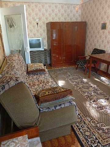 Здам 1 кімнатну квартиру , є всі меблі та техніка ,Г.України  7000+ комунальні  !