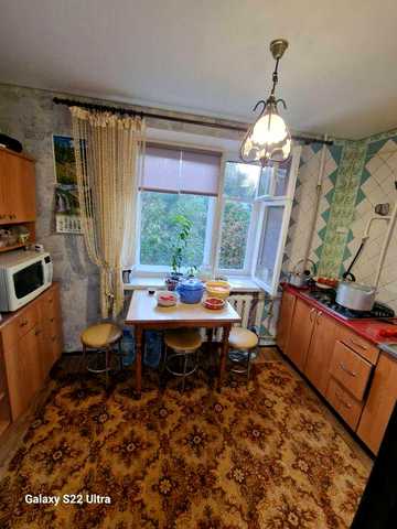 Продам квартиру  700$/м2краснополья (район 12 квартала ,кротова  )