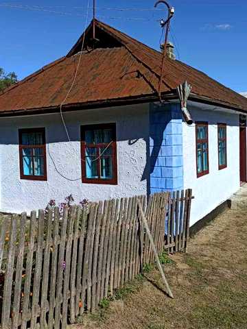 Продам житловий будинок з приватизованою зимельною ділянкою 89 соток!