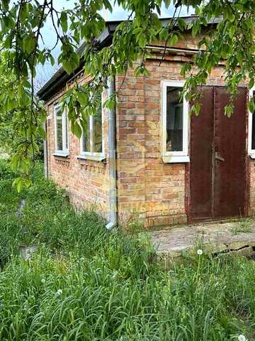 Продам частину будинку в смт Гребінки