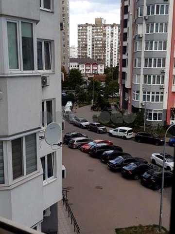 Продаж 2к квартири. вул. Пчілки, Позняки