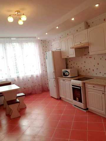 Власник, продам 2-к квартиру Анни Ахматової вул., 32/18 Дарницький район