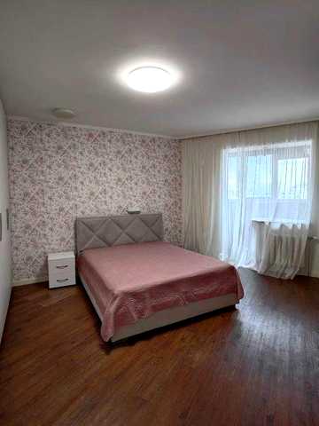 2-х кімн. кв. 81 м2 Срібнокільська 1, ЖК Корона, є інвертор, генератор