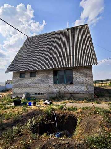 Продам двоповерховий будинок