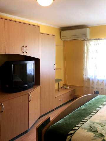 Оренда окремого  приватного будинку на околиці міста