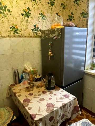 ПРОДАМ  1 комнатная КВ  1 ЭТАЖ   Центр города ЗАХИСНИКІВ УКРАЇНИ 23  ТОРГ