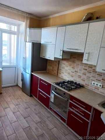 продаж 3 кімнатна квартира Львів вул Черкаська