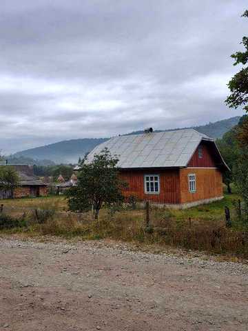 Продається будівля у селі Головецько
