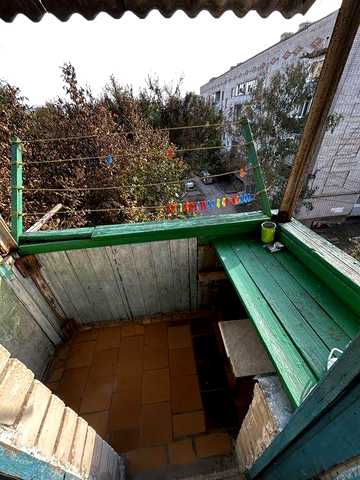 Срочно продам двух комнатную квартиру ЖК Осбб