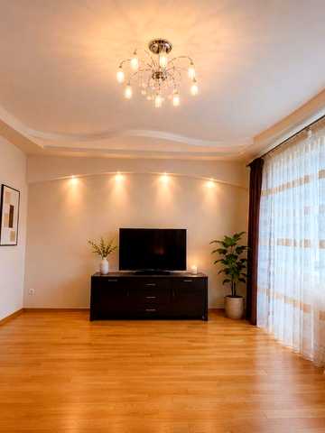 Оренда 2-кімнатна квартира  67 м² , вул .Лазаренка, 4Б , паркомісце , з тваринами можна