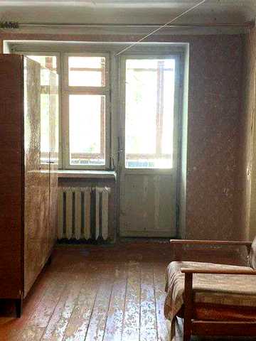 Здається дво кімнатна квартира. Без ремонту.