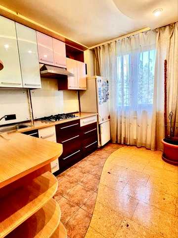 3к кв  на Салтовке, 72 м2, м Студенческая, 535 м/р