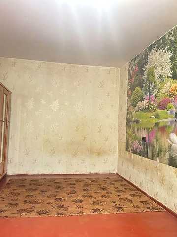 Срочно!Продам 2х кімн кв вул. Довженка, 2й поверх, можно під програми.