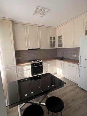 Продаж 3х  кв., вул. Авіаконструкторська 13/2