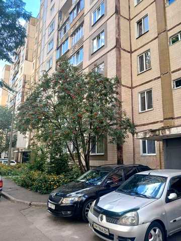 Продам 2-у квартиру в Броварах  вул. Чорних Запорожців 70