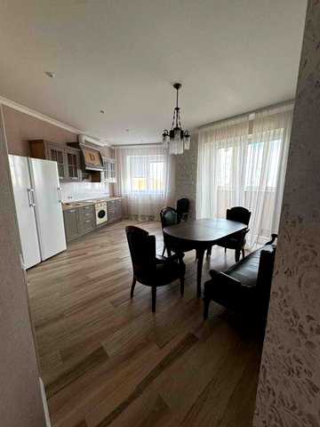 Продам 2 комнатную квартиру в центре Харькова, ЖК с видом на Сумской рынок 81м2 VW ЖК Мироносицкая