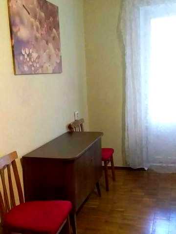 Оренда гостинки біля метро | вул. Героїв Полку Азов, 32Б