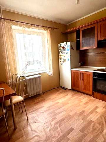 Продаж 2к квартири з ремонтом, вул. Милославська, Троєщина