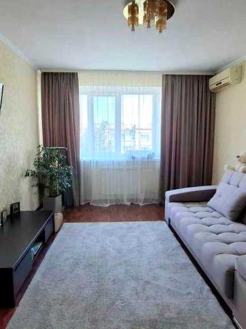 Продажа 2-комнатной квартиры, ул. Семафорная 32,ремонт,безнал.