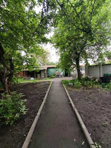 Продається трьохкімнатна квартира на землі. Держпрограми.