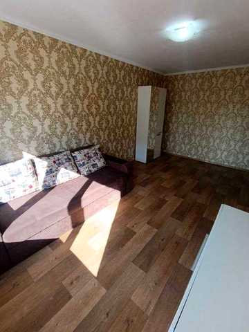Продаж 2к квартири Київська