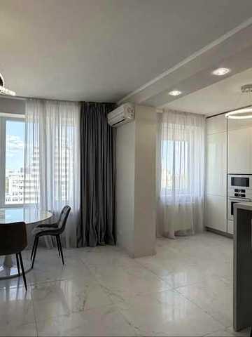 Оренда 3-кімнатної квартири Дніпровська набережна
