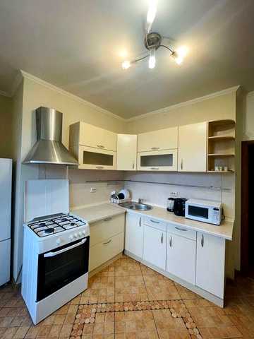 4-кімнатна, Київ центр (Цирк), продаж від власника