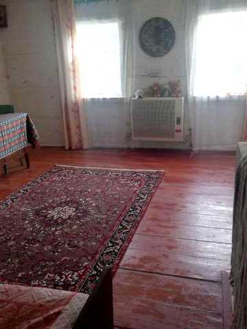 Будинок у селi, 15 км.  вiд Шостки. 
Газ та водопроаід