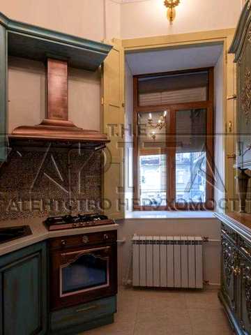 Продаж квартири, вул. Михайлівська, історичний центр