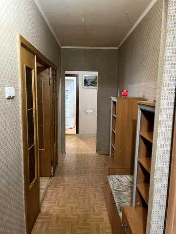 3 к.кв, 70м2, 3 поверх, м. Героїв Дніпра, 1м2 = 1200 USD