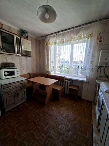 Продам велику 4 кімнатну квартиру в місті Ірпінь в житловому стані і мебльована! Мінімальне оформлення! БЕЗ КОМІСІЇ!