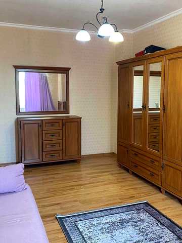 Продам однокімнатну на Таїрова , в ЖК "Райдужний". в гарному стані ! Заходи та живи !