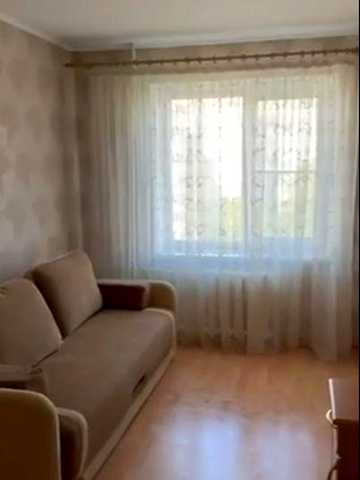оренда 2к.квартири на вул Зарічанська