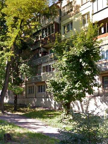Продам 3-к квартиру с мебелью возле БЦ Кредо