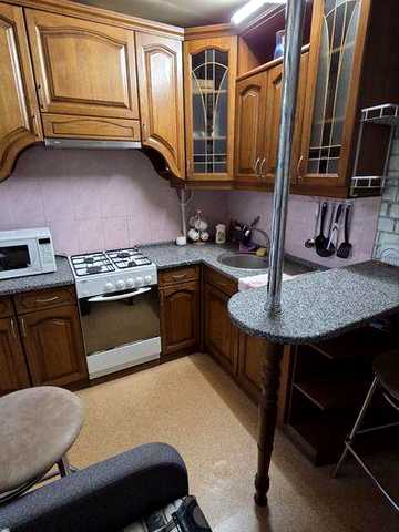 Сдам 1 к. кв поряд метро ХТЗ та Індустріальна, 3/9