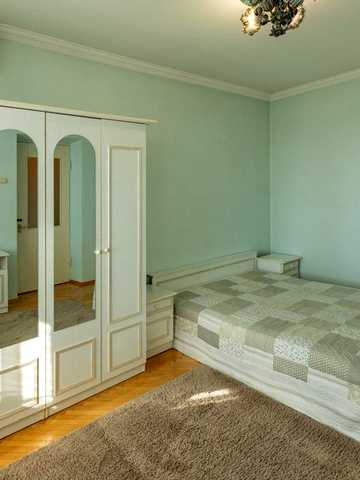 Старонаводницька вул., 4