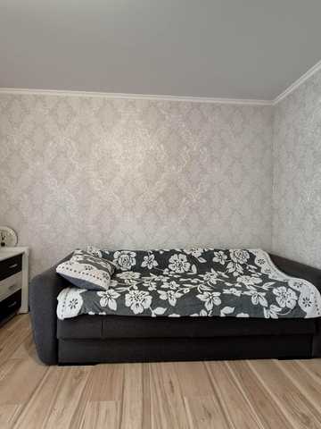 Джерельна вул., 8