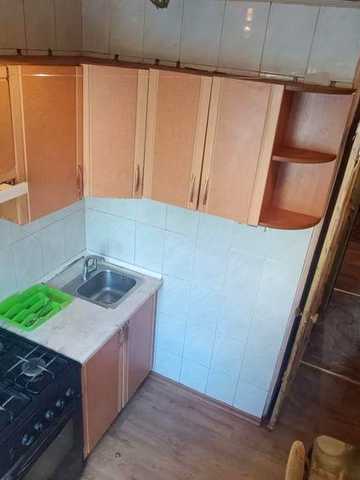 Продаж 2 кімнатна квартира, центр, 1 поверх