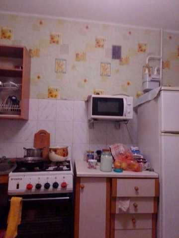 Продам 1 кімнатну квартиру 2 поверх буд. 19 мікр. 1/2  Торг Пропонуйте вашу ціну