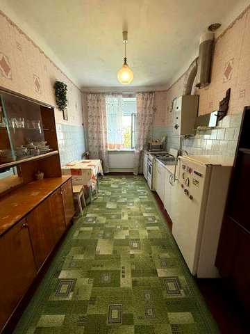 Продам квартиру в центрі міста