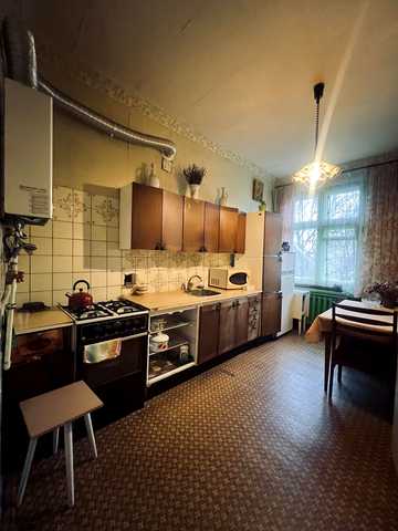 Вацлава Гавела бульв. (Івана Лепсе), 49