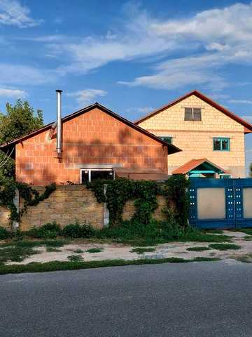 Дом,гараж,мастерская,участок 12 сот.